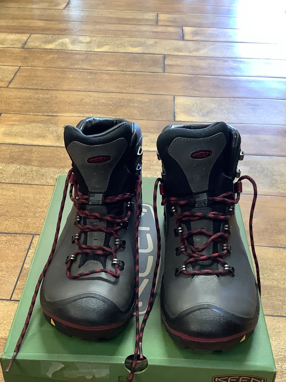 KEEN women’s Gray Hiking Boots with Burgundy Laces